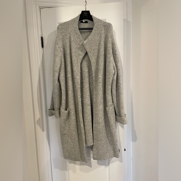 Vince clean edge cardigan coat size medium merino wool - Picture 7 of 13